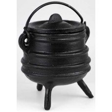 Ribbed cast iron cauldron 3