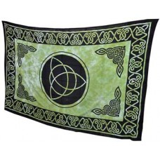 Triquetra tapestry 72